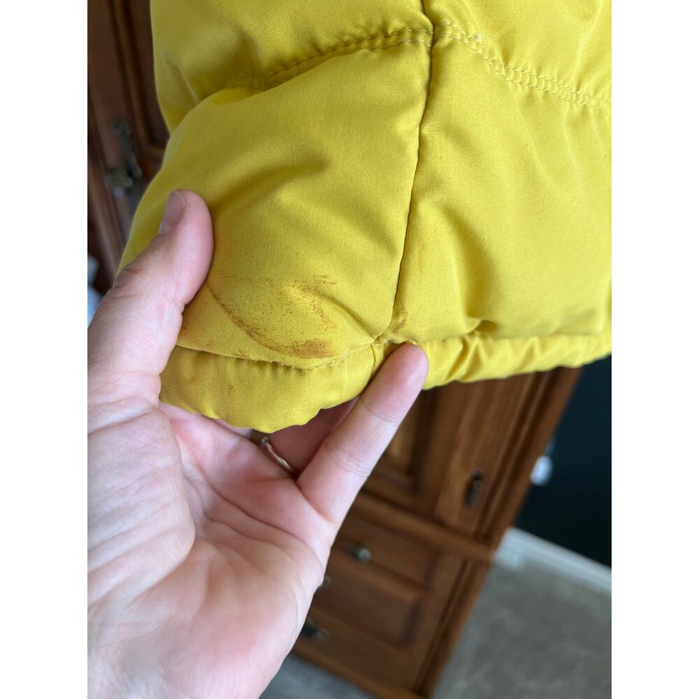 Old Navy Mustard Yellow Puffer Vest Medium M Fleece Lined Sleeveless Jacket Warm - Picture 5 of 8